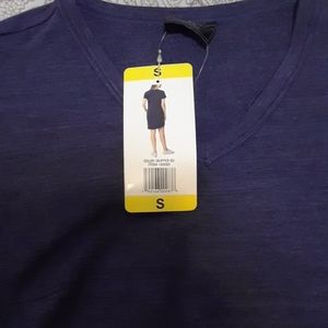 Comfy t-shirt dress with pockets.